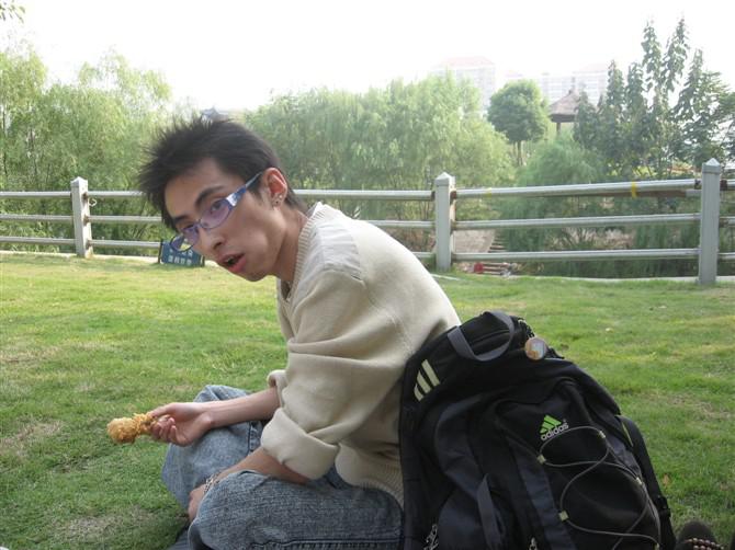 长气球动物_长脖子动物_瘦瘦长长的动物