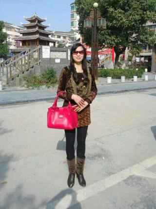 50岁离异女征婚照片(id:66175353)_广西桂林征婚交友