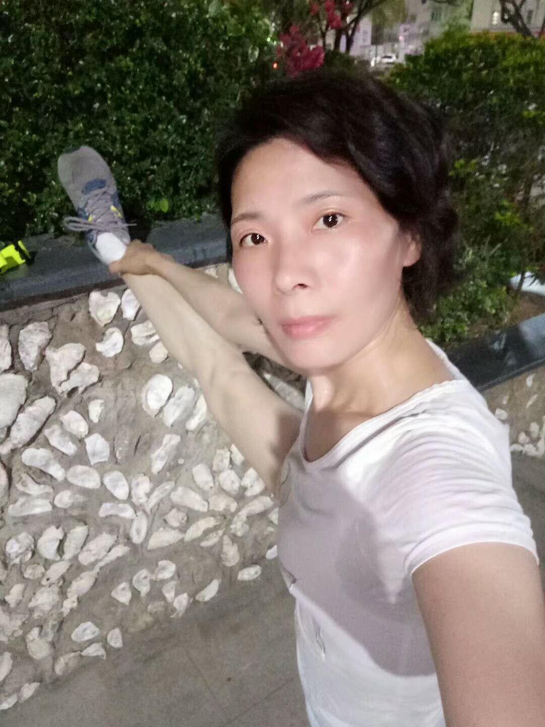 40岁离异女征婚照片(id:110441499)_广东深圳征婚交友