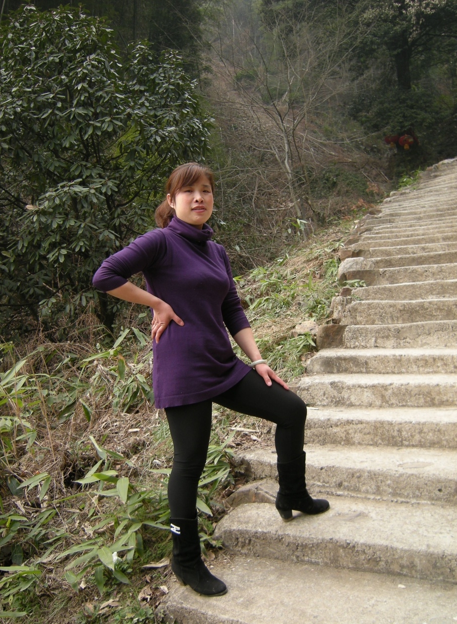 42岁离异女征婚照片(id:52716741)_上海征婚交友_珍爱网