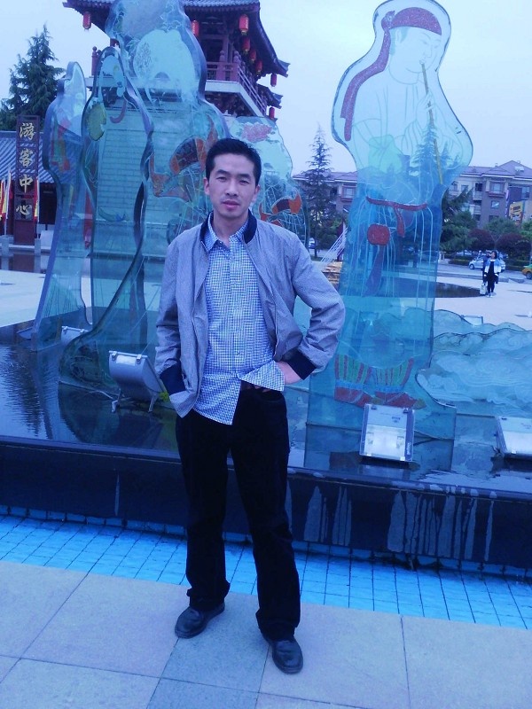 伤了心的男人资料照片_陕西西安征婚交友_珍爱网