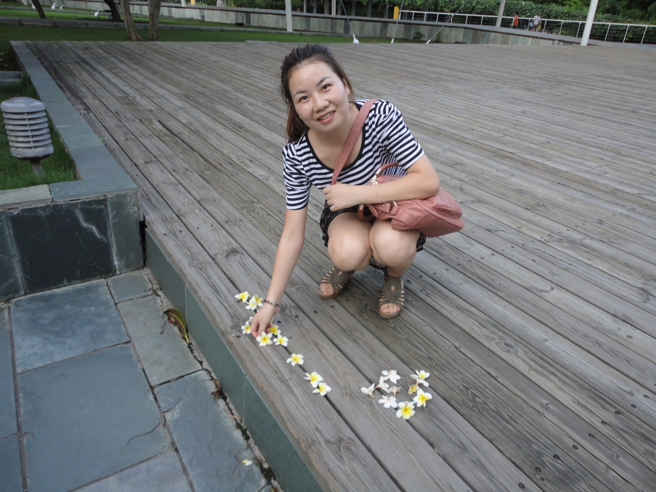 31岁未婚女征婚照片(id:56411751)_陕西汉中征婚交友_珍爱网