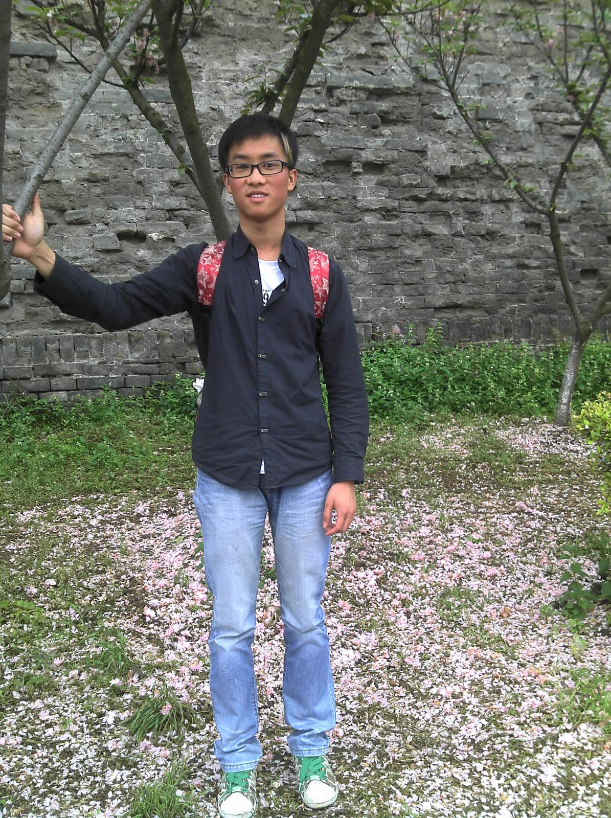 聪仔资料照片_广东佛山征婚交友_珍爱网