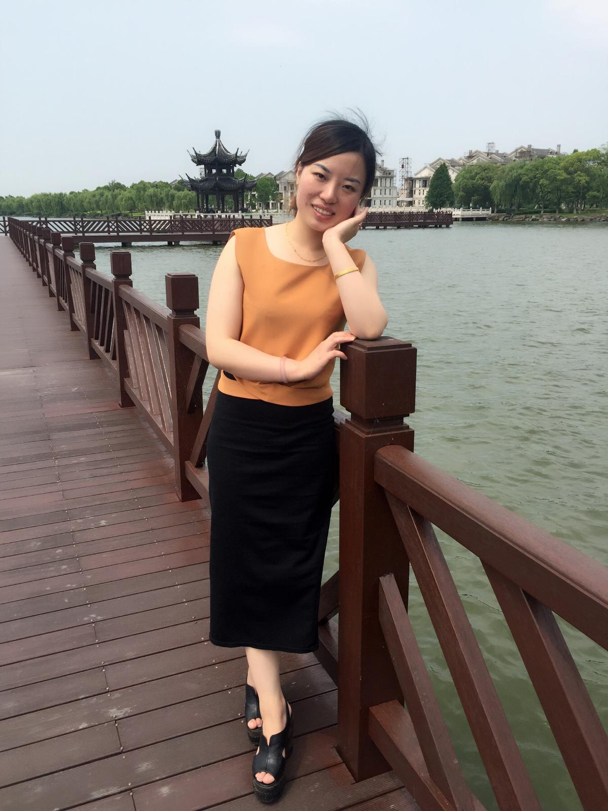 28岁未婚女征婚照片(id:79283493)_浙江嘉兴征婚交友_珍爱网