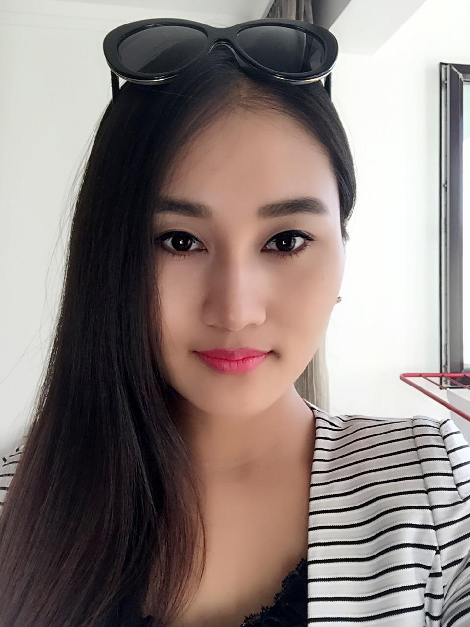 27岁离异女征婚照片(id:81384915)