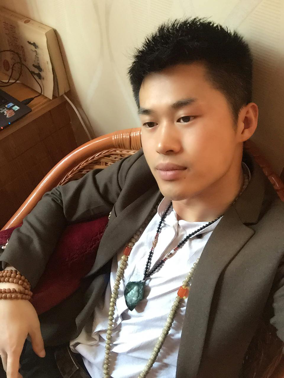 30岁未婚男征婚照片(id:84096837)_云南昆明征婚交友_珍爱网