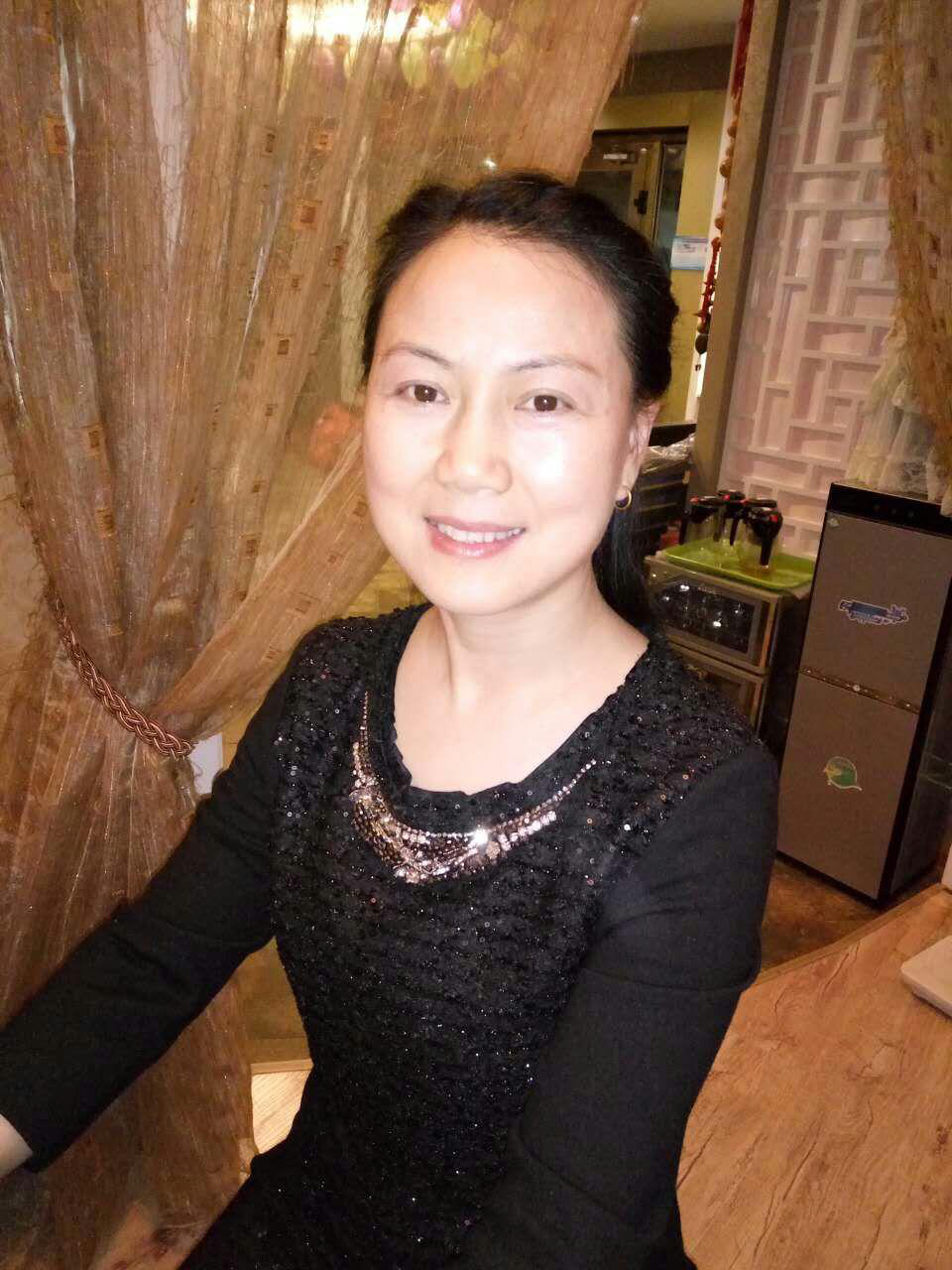 50岁离异女征婚照片(id:86294505)_新疆乌鲁木齐征婚交友_珍爱网