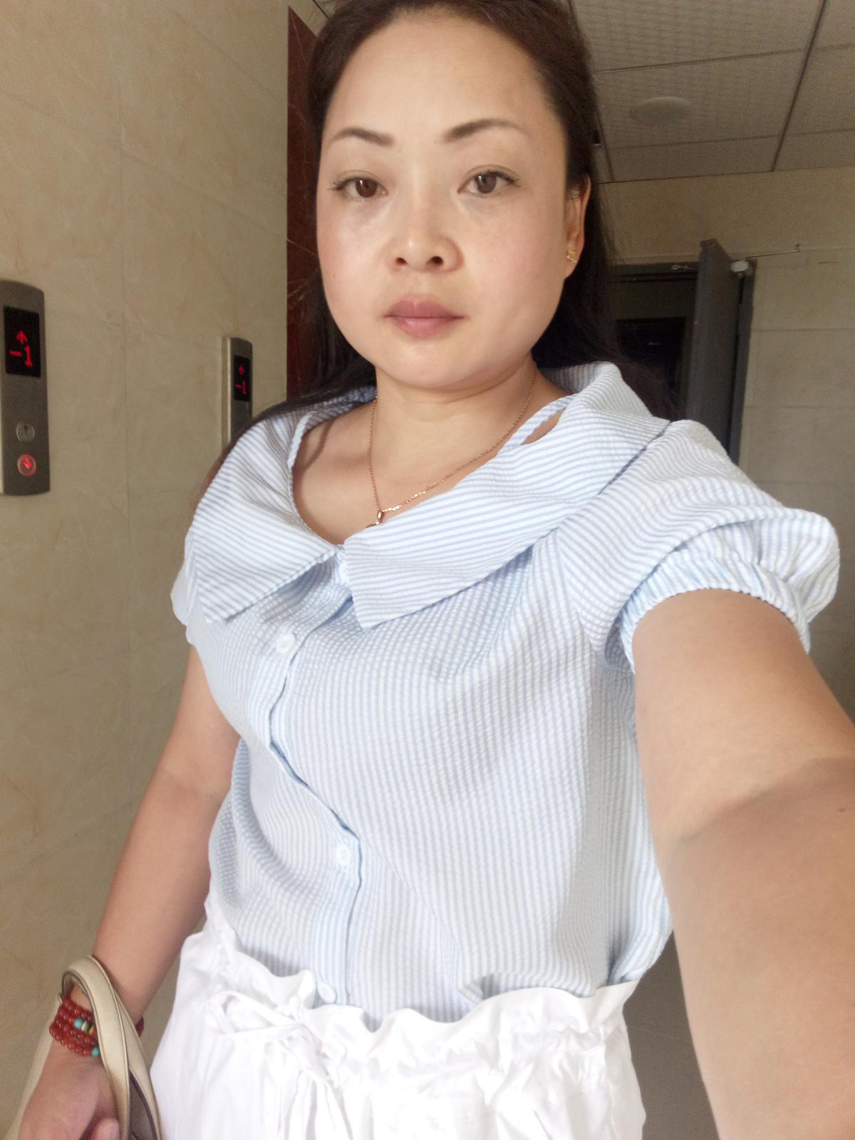 45歲離異女徵婚照片(id:94884069)_重慶徵婚交友_珍愛網