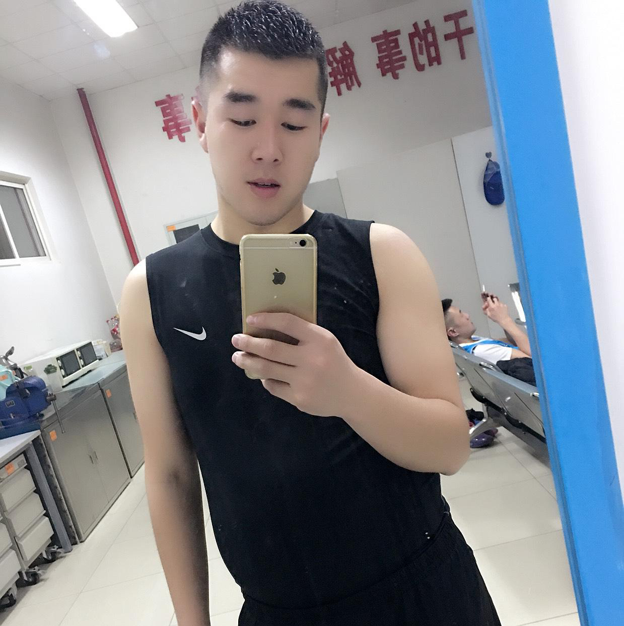 25岁未婚男征婚照片(id:96018885)