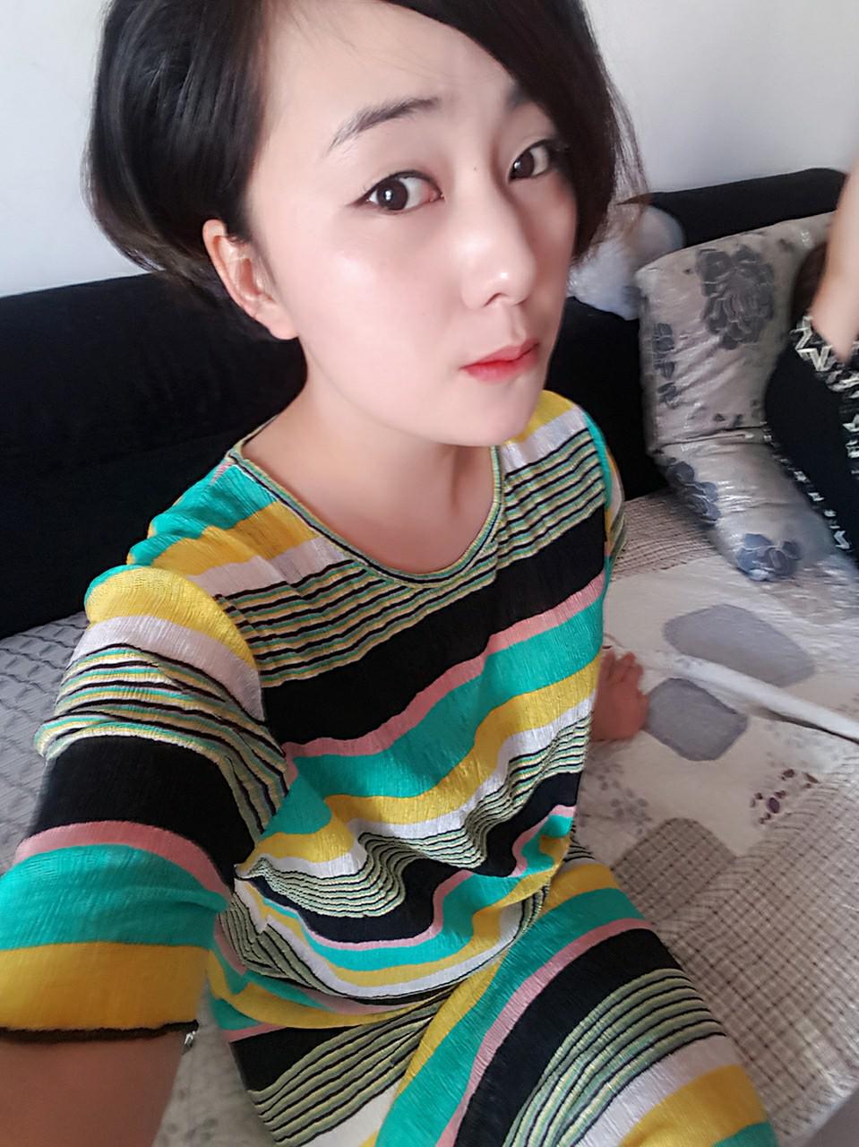 28岁离异女征婚照片(id:97914303)