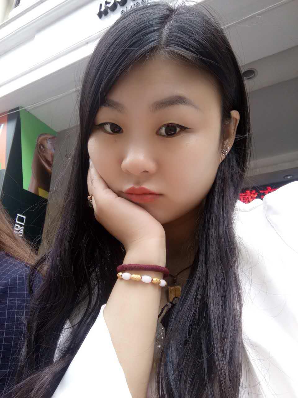 28岁离异女征婚照片(id:104296713)_广东深圳征婚交友_珍爱网