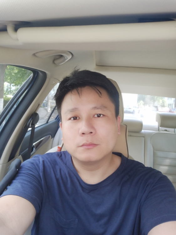 40岁离异男征婚照片(id:1484794173)_上海征婚交友_珍爱网