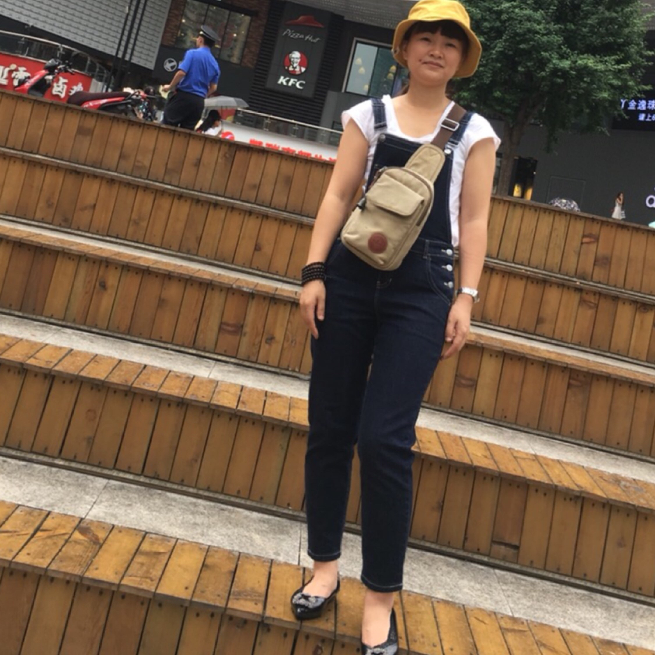 33岁离异女征婚照片(id:1812580521)_重庆征婚交友_珍爱网